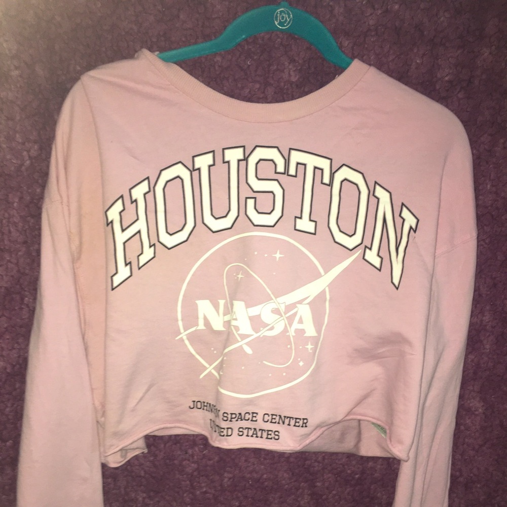 Pastel Pink, Long-Sleeve, NASA cropped shirt